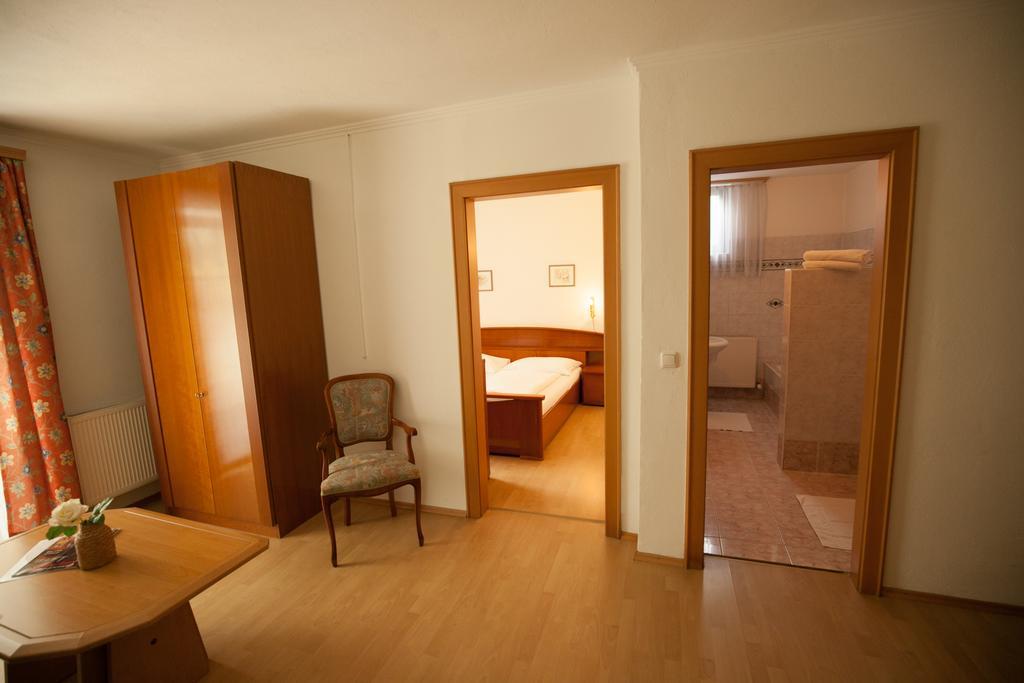 Gasthof Poechhacker Steyr Buitenkant foto